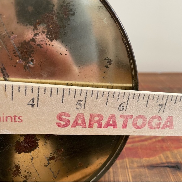 FREE Vintage Daher Embossed Floral Tin❤️ - Picture 7 of 7